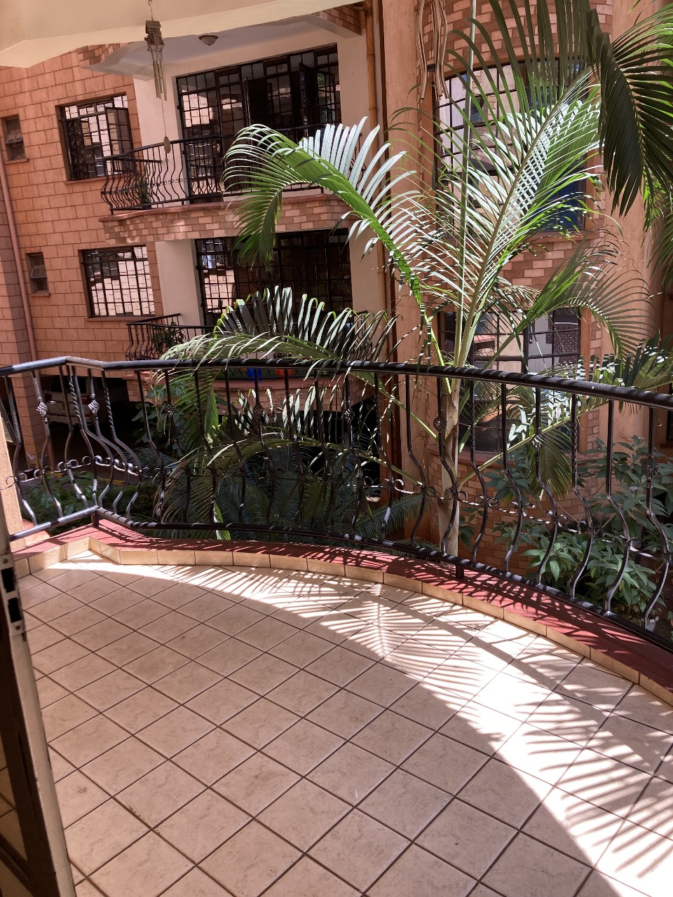 MODERN 3 BEDROOM APARTMENT IN UPPERHILL KIAMBERE ROAD