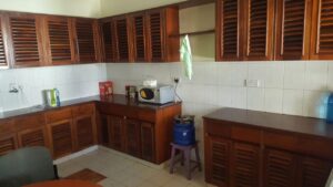 https://afriscapesolutions.com/wp-content/uploads/2024/07/SHARED-KITCHEN.jpeg