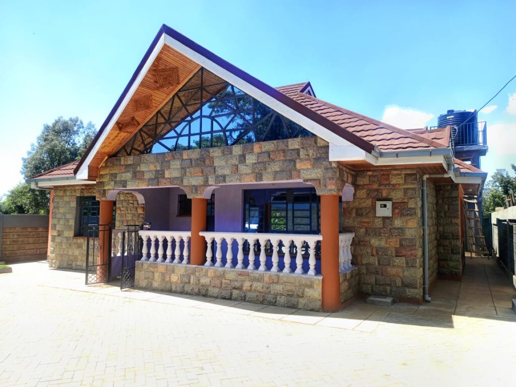 KIBIKO,NGONG 3BEDROOM+DSQ OWN COMPOUND.